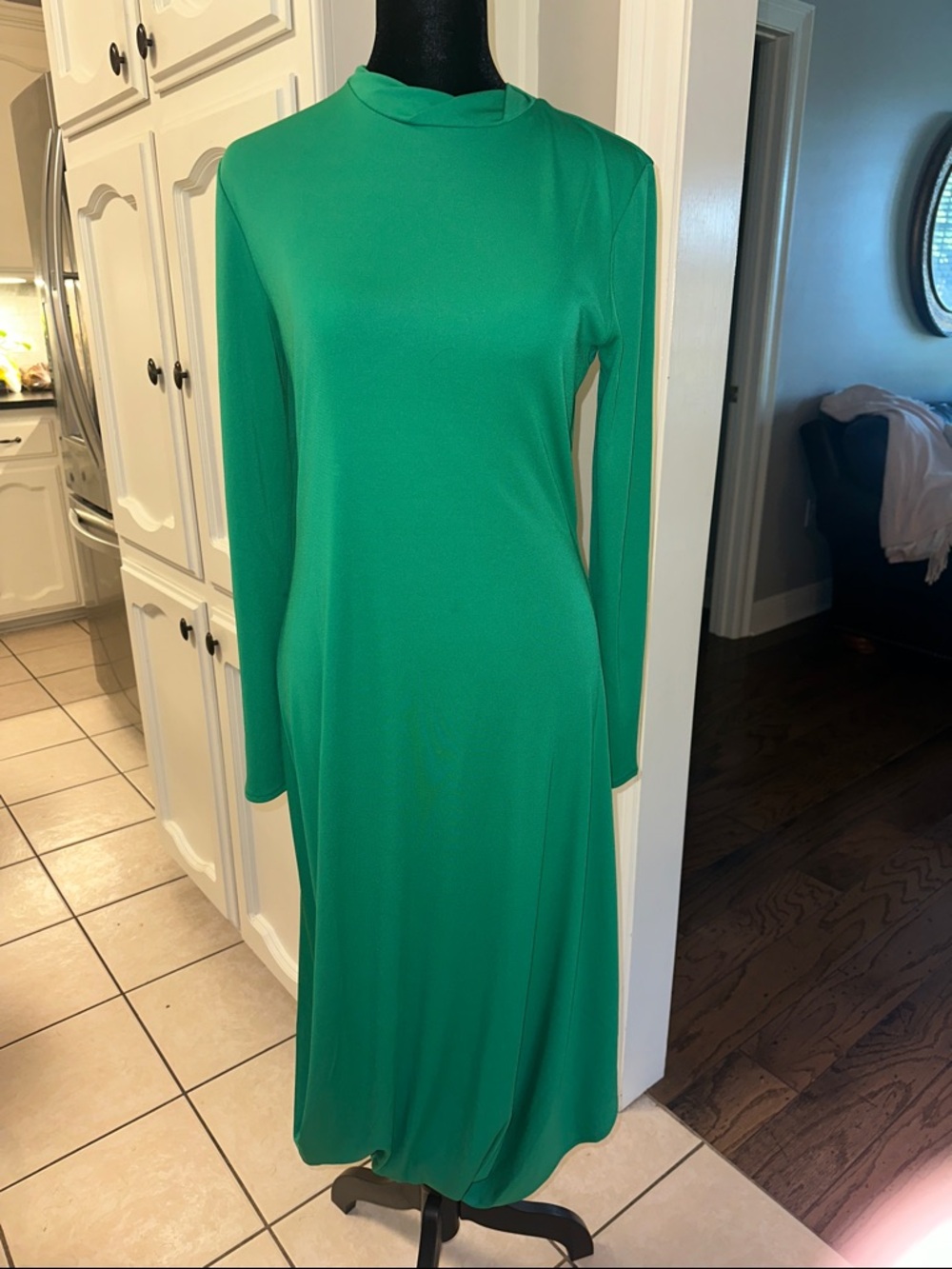 Zara Emerald Green Long-Sleeve Midi Dress size